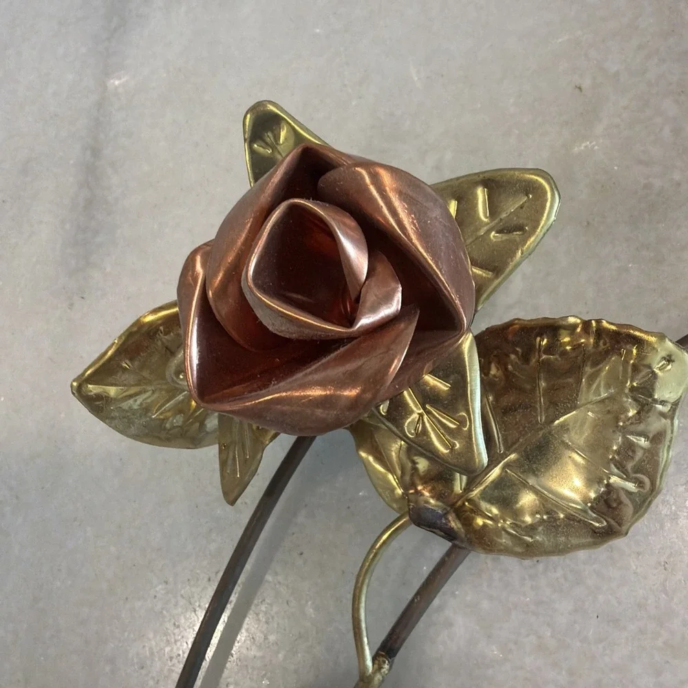 Set Of 2 Homeco Vintage Brass Roses on with Butterflies Wall Hanging GW994